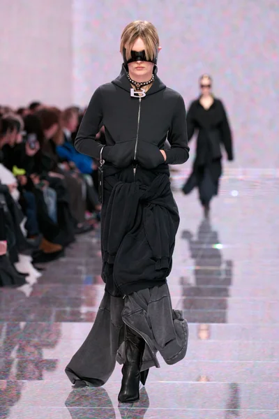 Look 66